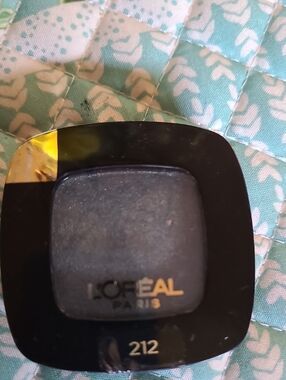 L'Oreal Paris Single Eyeshadow 212 Deep Slate Gray